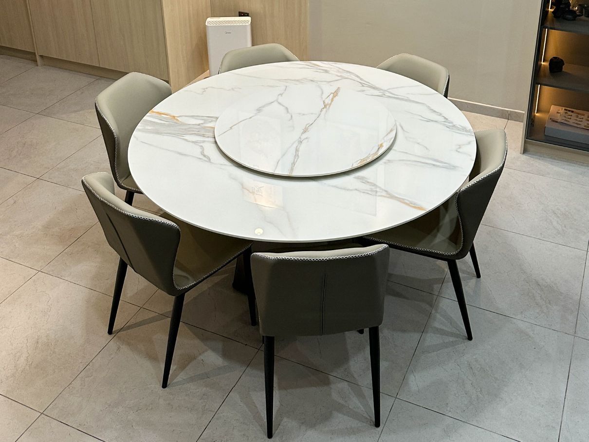Four_Seasons_Dining_Table